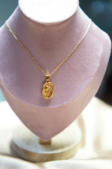 Chippan's Artificial Gold Necklace